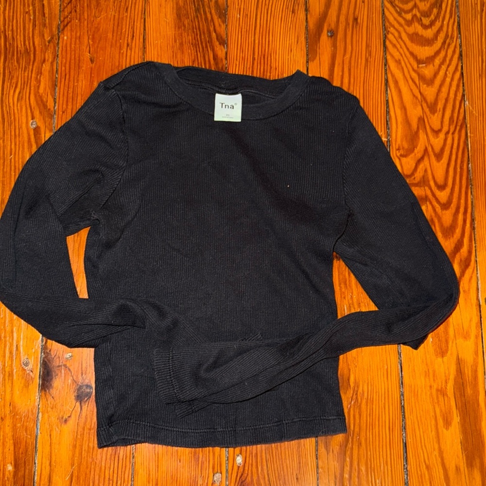 Black ribbed tshirt